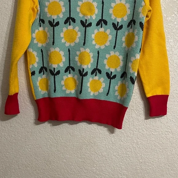Vintage Women's Floral Sweater - Picture 3 of 5